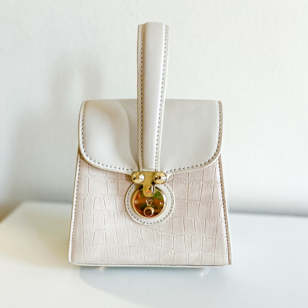 Light beige handbag